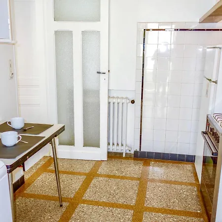 Hébergement de vacances Holiday Campet.2 *